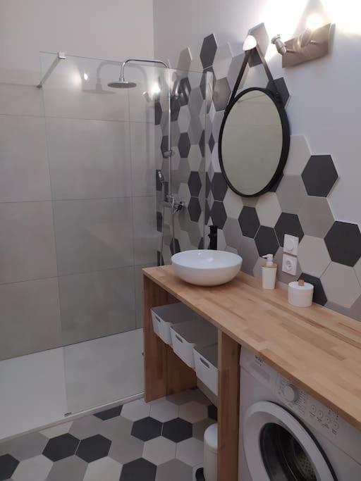 Le Petit Pied A Terre Du Luberon Apartment Merindol Exterior photo